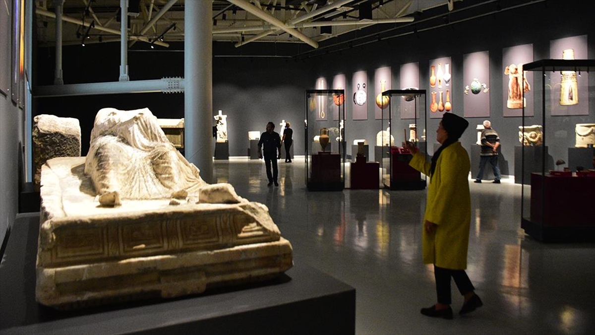 Kültür ve Turizm Bakanı Mehmet Nuri Ersoy, Antalya Nekropol Müzesi'nin