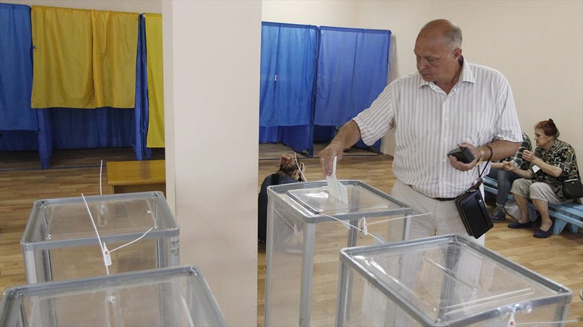 Ukrayna Parlamentosu (Rada) milletvekili Aleksey Goncharenko, Devlet Başkanı Volodimir Zelenskiy'in