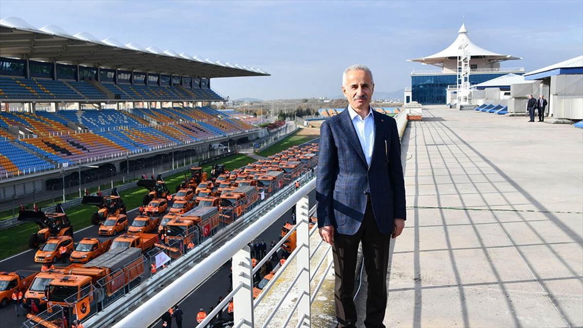 ANKARA (AA) – Uraloğlu, X sosyal medya hesabından kış lastiğinin