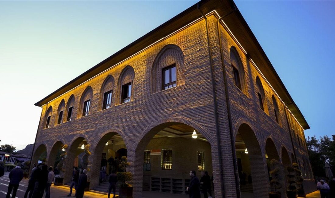 Diyanet İşleri Başkanı Ali Erbaş, yarın yatsı namazında ülke genelindeki