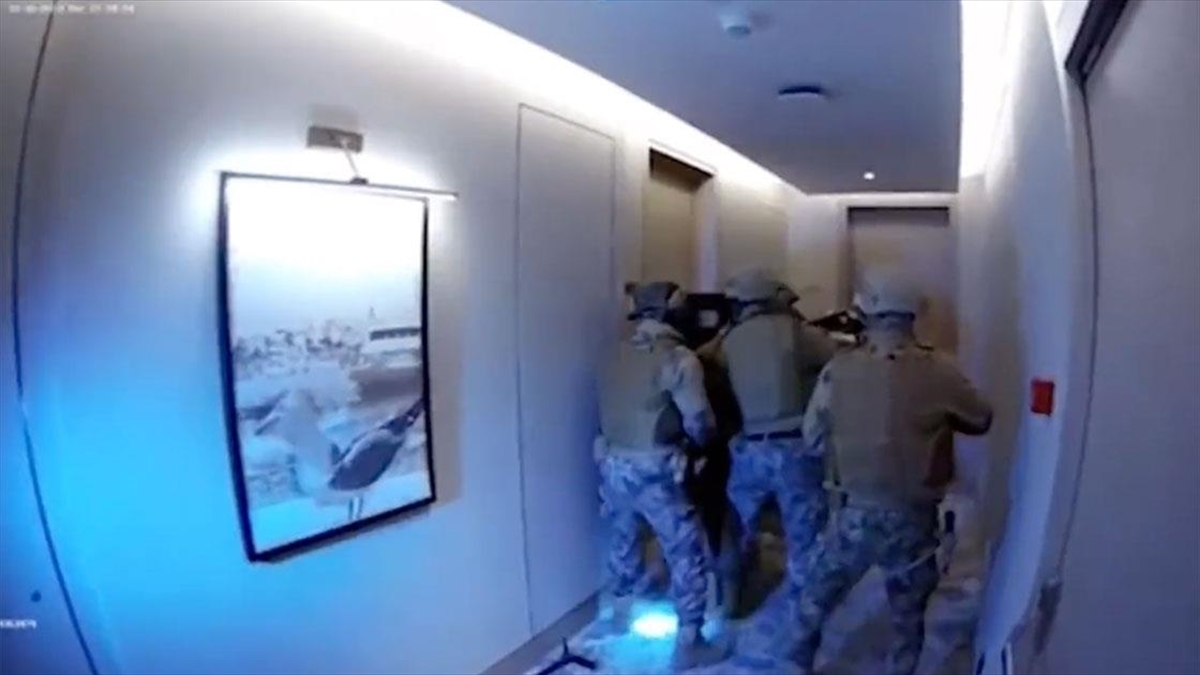 İçişleri Bakanı Ali Yerlikaya, "KARTEL-2 Operasyonu" ile kırmızı bültenle aranan,