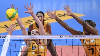Voleybol Kadınlar CEV Şampiyonlar Ligi A Grubu'nun üçüncü haftasında VakıfBank,