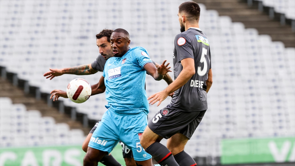 ISTANBUL (AA) – Trendyol Süper Lig’in 12. haftasında VavaCars Fatih