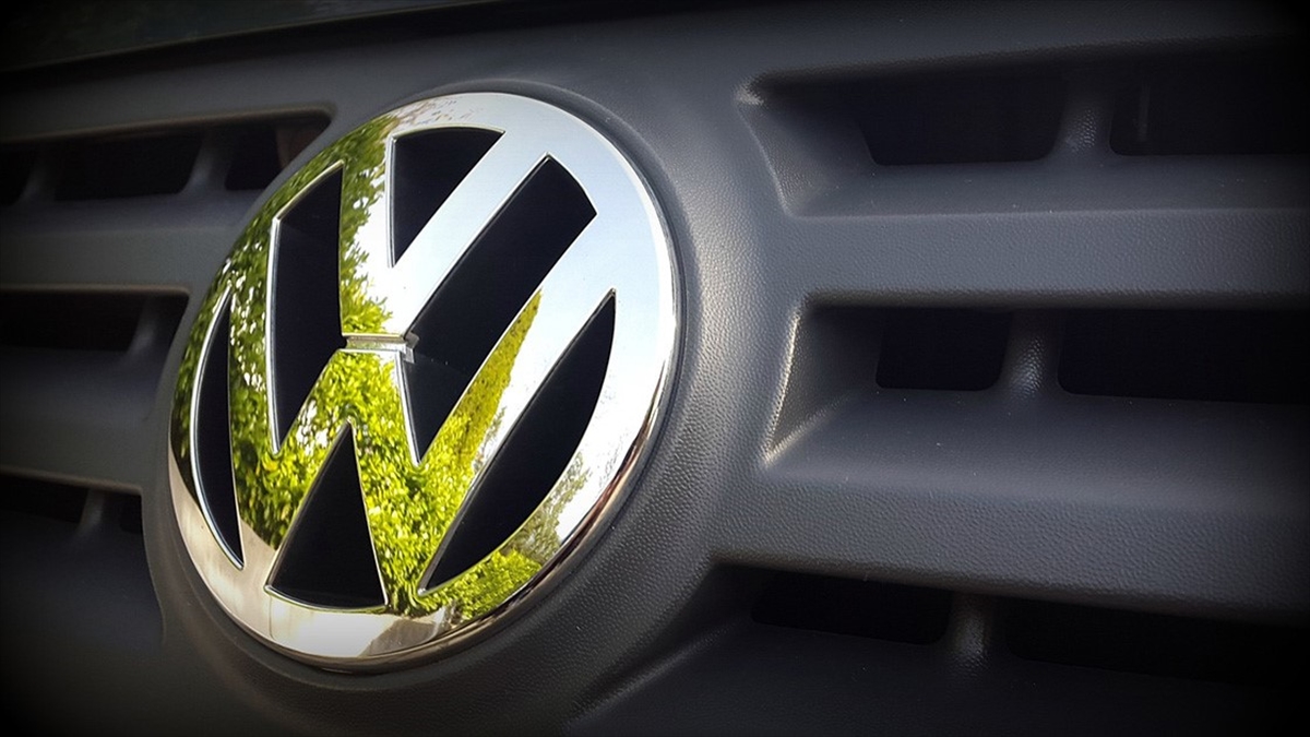 Alman otomobil üreticisi Volkswagen'in 2026'ya kadar 10 milyar avro tutarında