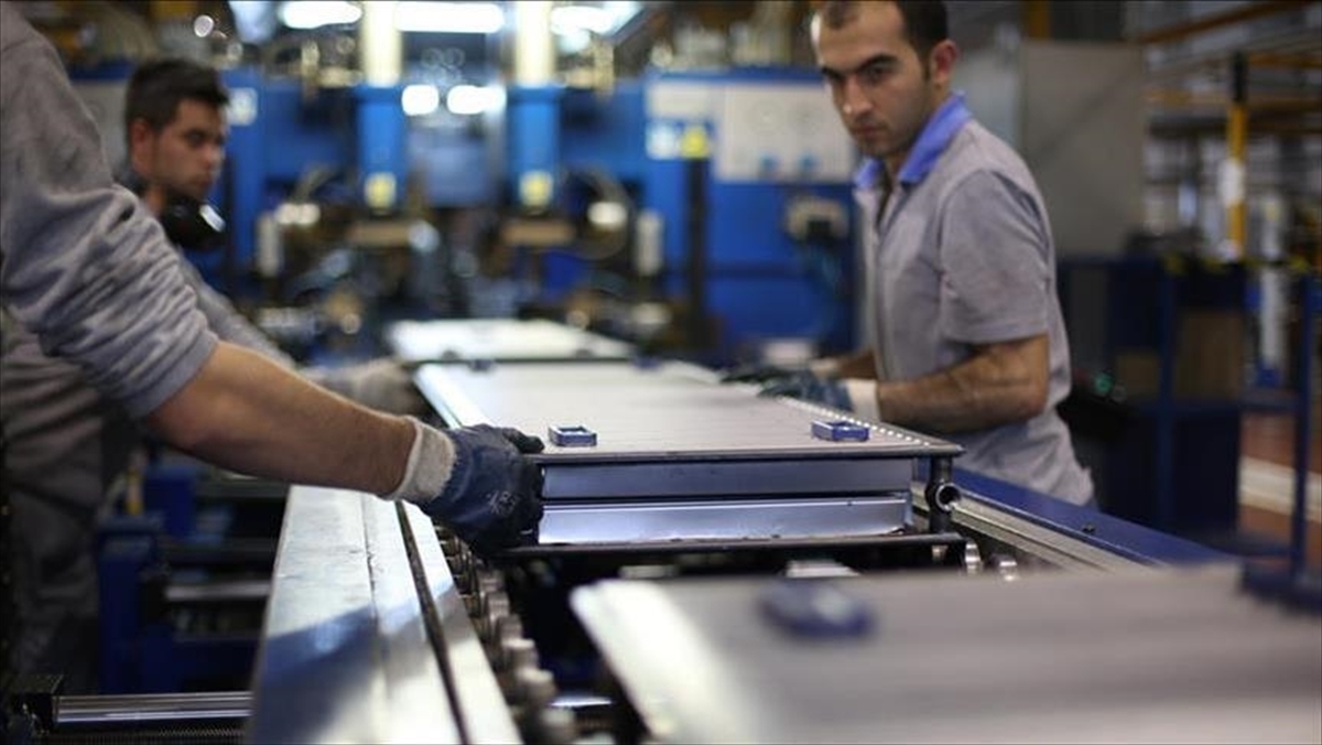 TOBB Türkiye İklimlendirme Meclisi Başkanı Zeki Poyraz, iklimlendirme sektöründeki firmalara