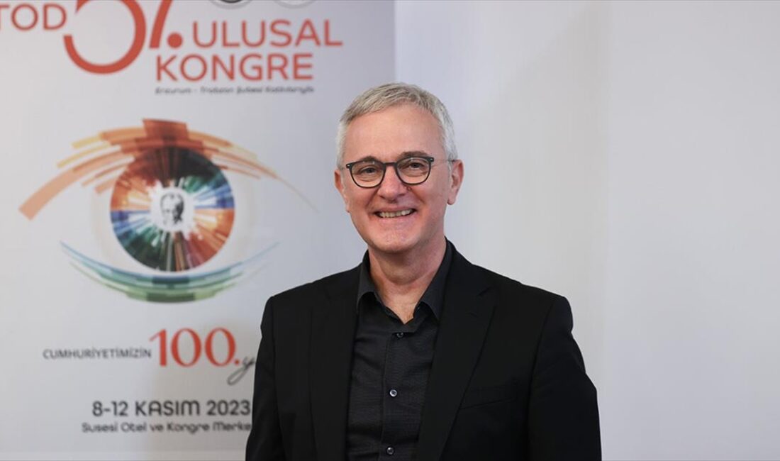 Türk Oftalmoloji Derneği Başkanı Prof. Dr. Ziya Kapran, yapay zekayı