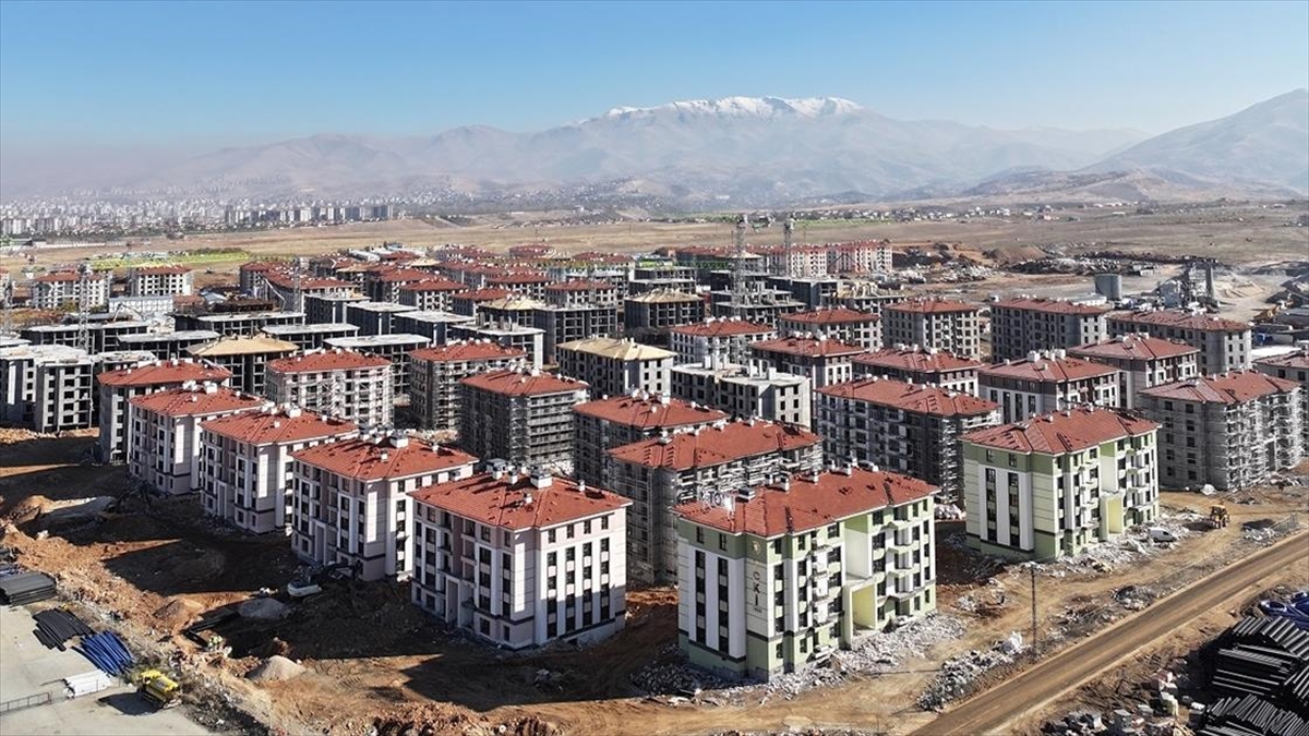 Malatya'nın merkez Yeşilyurt ilçesi İkizce Mahallesi'nde yapımı süren 3. etaptaki