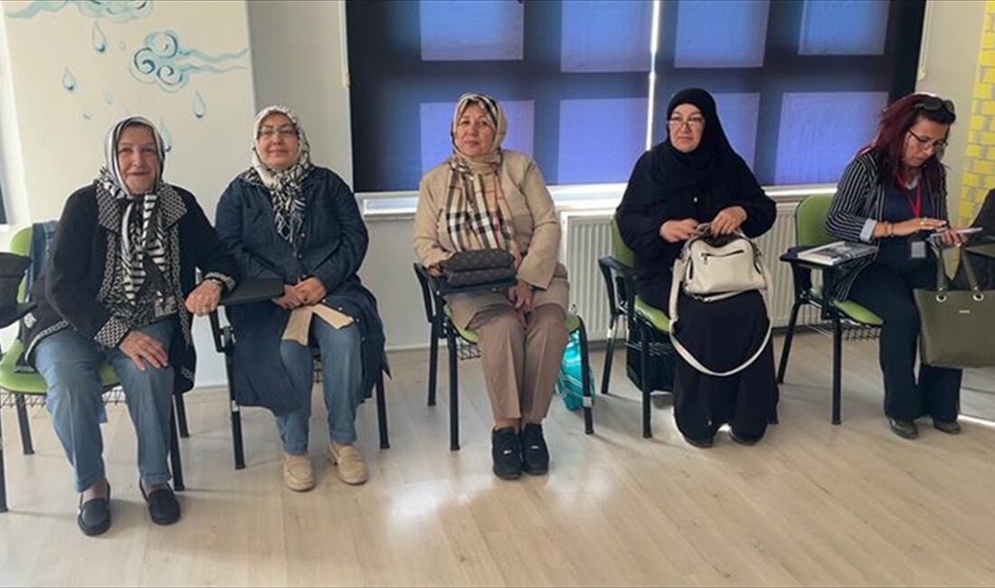 Yozgat'ta üniversite hayallerini gerçekleştiremeyen 55 yaş üstü bireyler, "Tazelenme Üniversitesi"nde