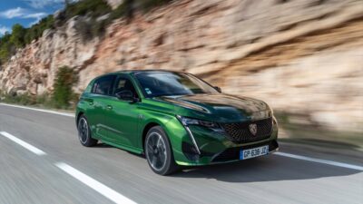 - Peugeot, Kasım 2023 itibarıyla, 1 milyon 565 bin TL'lik