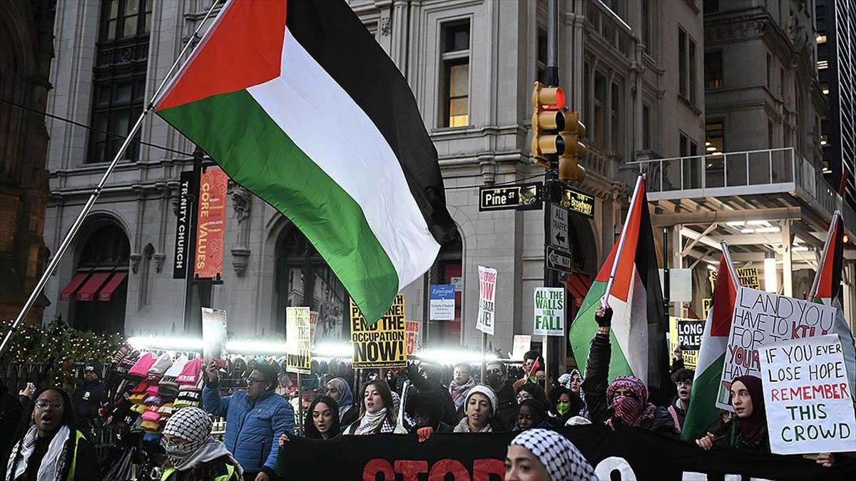 Yüzlerce Filistin yanlısı protesto gösterisinin düzenlendiği ABD'de, İsrail'in Gazze'ye saldırılarına