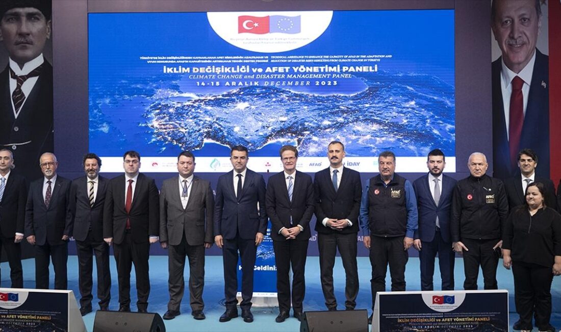 AFAD, “İklim Değişikliği ve Afet Yönetimi Paneli” düzenledi Afet ve Acil Durum Yönetimi (AFAD) Başkanı Okay Memiş, dünyada