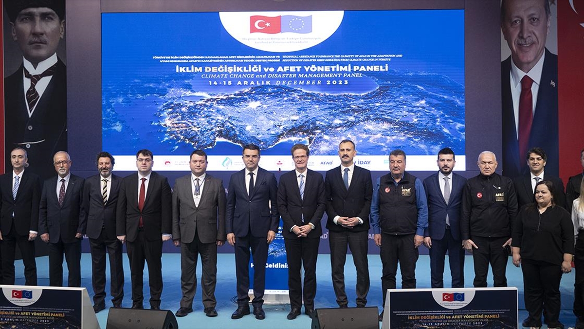 Afet ve Acil Durum Yönetimi (AFAD) Başkanı Okay Memiş, dünyada