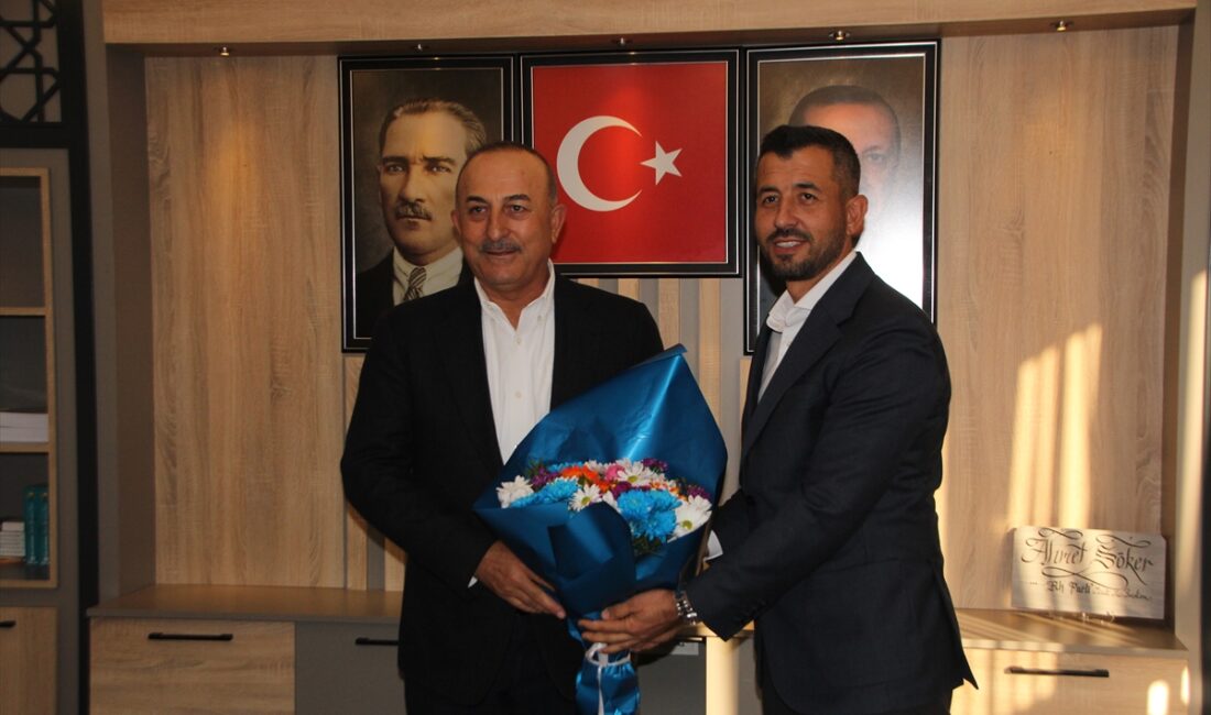 ANTALYA (AA) – AK Parti Antalya Milletvekili Mevlüt Çavuşoğlu, Serik