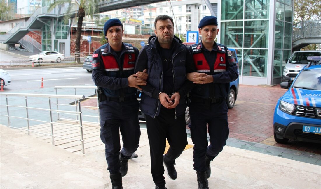 ANTALYA (AA) – Antalya'nın Alanya ilçesinde anne ile 2 yaşındaki