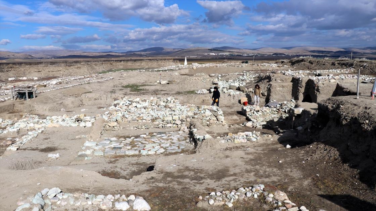 Amasya'nın Göynücek ilçesindeki Oluz Höyük kazılarında, milattan önce 600 yıllarında