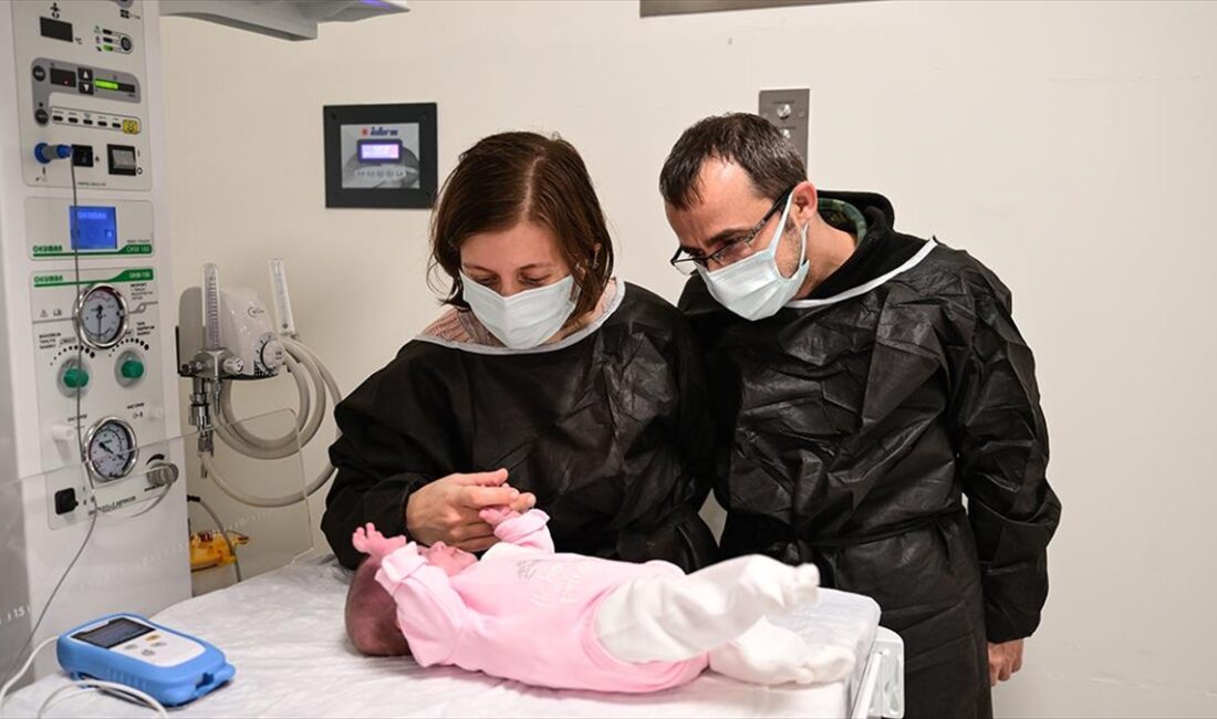 370 gram ağırlığında doğan "mikro prematüre" Melin Deniz Tuncalı, 155