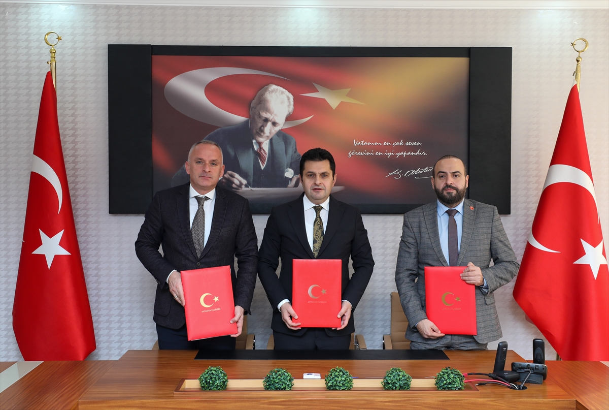 Antalya'da “100. Yılda İlk Spor Lisansım” projesinin protokolü imzalandı