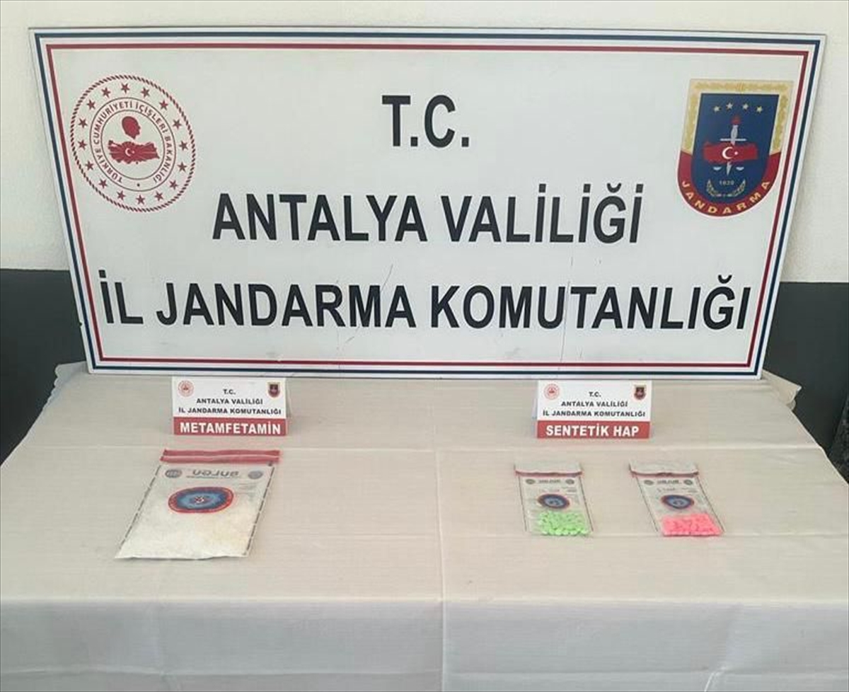Antalya'da düzenlenen uyuşturucu operasyonunda 3 şüpheli yakalandı