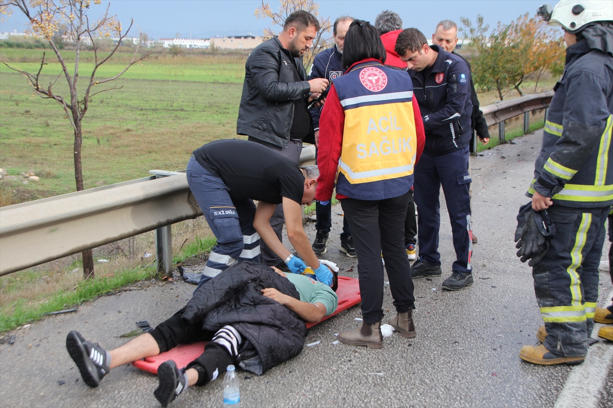 ANTALYA (AA) – Antalya'nın Serik ilçesinde meydana gelen trafik kazasında