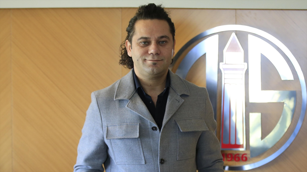 Antalyaspor Başkan Vekili Alkan Evren, "Artık Antalya'nın spor takımıyla da