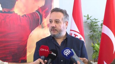 Bitexen Antalyaspor'un başkanı Sinan Boztepe, "Fenerbahçe ve Galatasaray kendi arasında