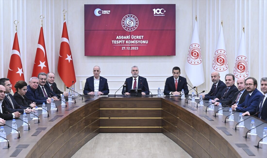 Çalışma ve Sosyal Güvenlik Bakanı Vedat Işıkhan, asgari ücretin 2024