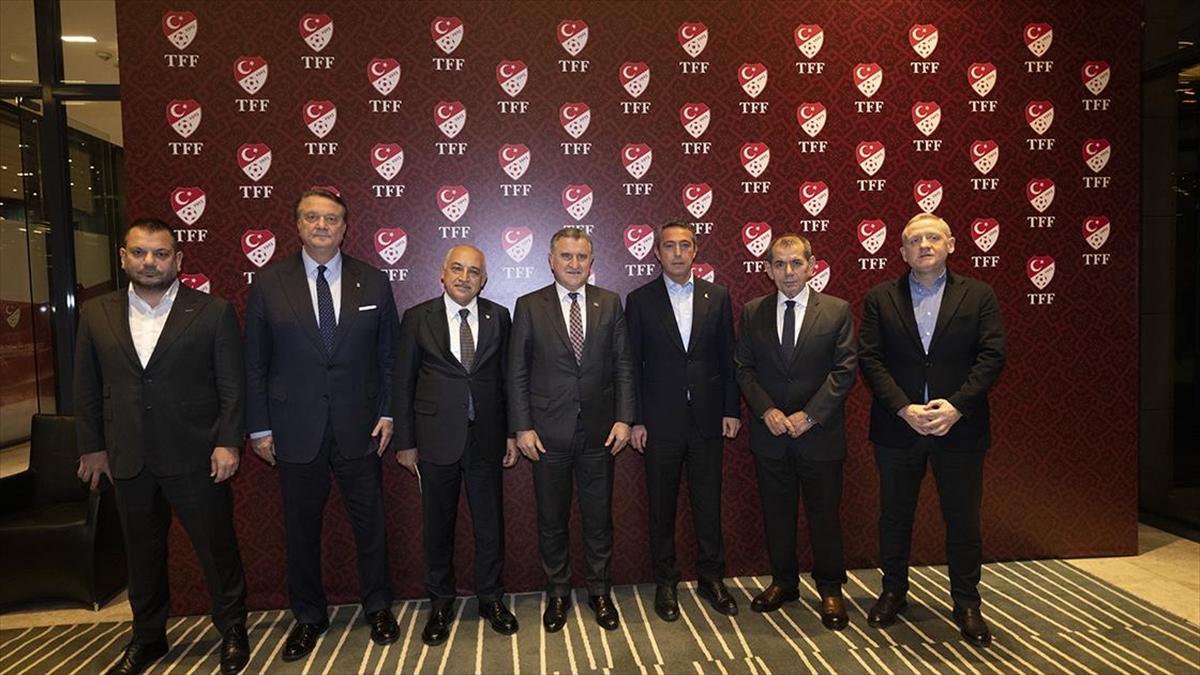 İSTANBUL (AA) – TFF’nin Riva’daki tesislerinde düzenlenen toplantının ardından Bakan
