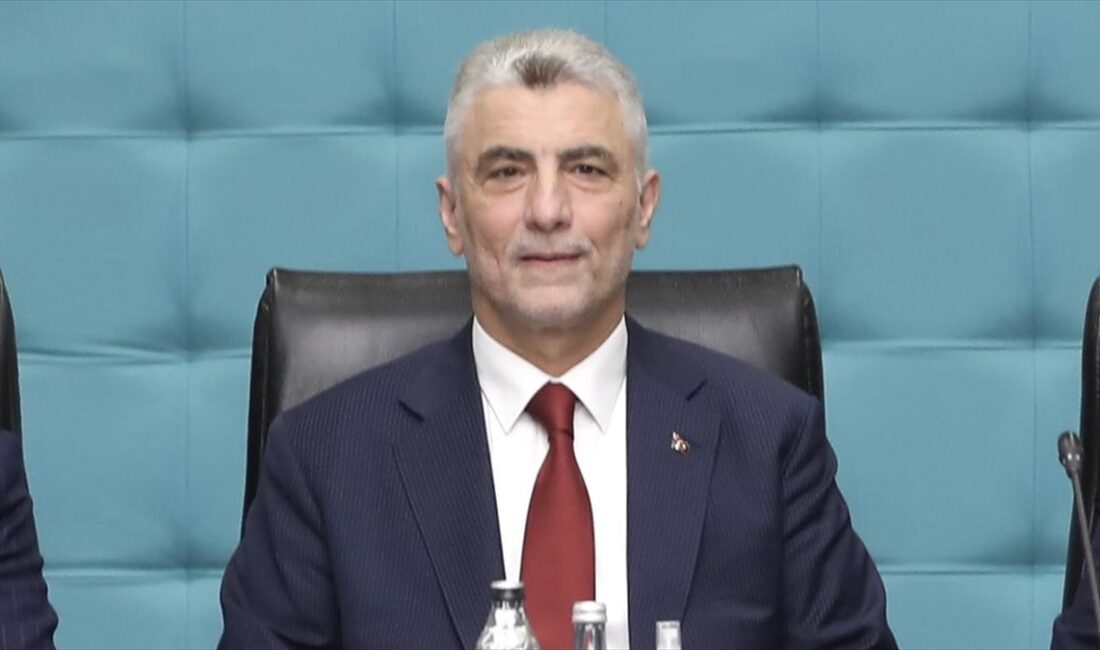 Ticaret Bakanı Ömer Bolat, "2023'te iç piyasada gıda, makine, tekstil,