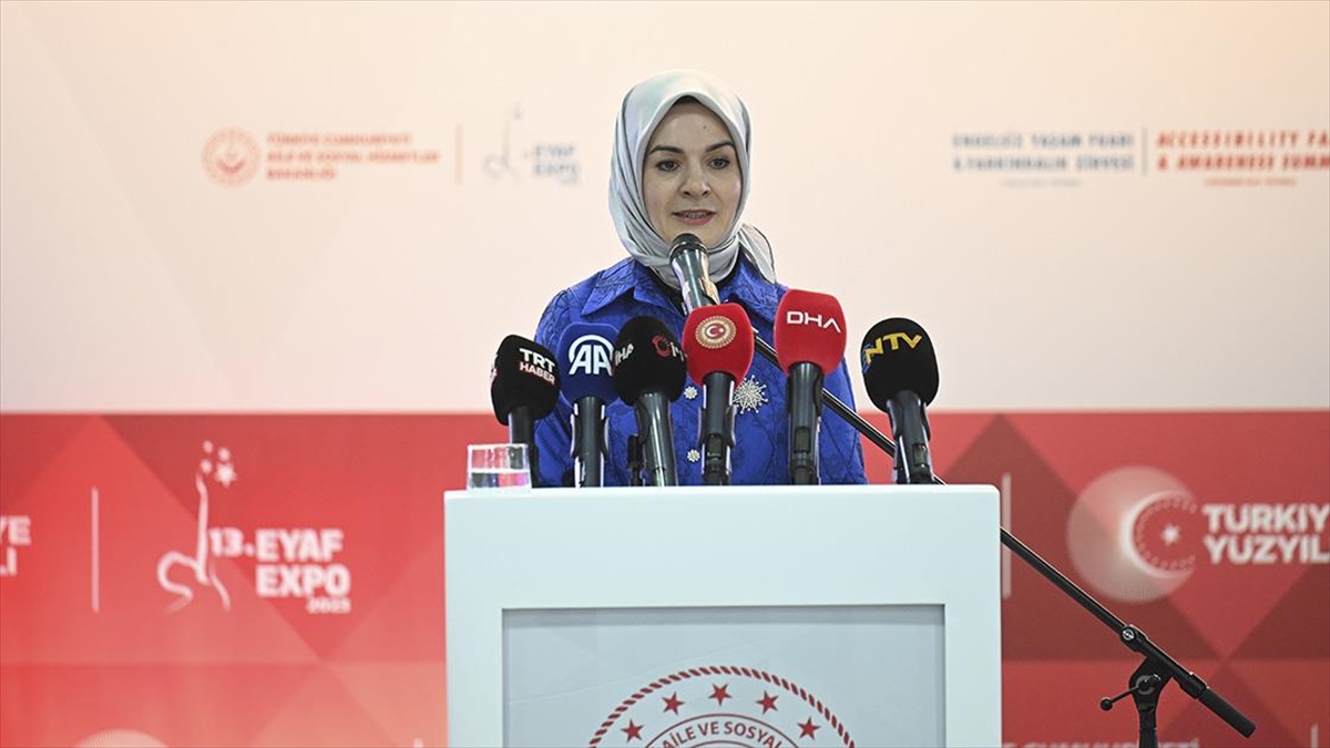 Aile ve Sosyal Hizmetler Bakanı Göktaş, "2012'de dünyada bir ilki