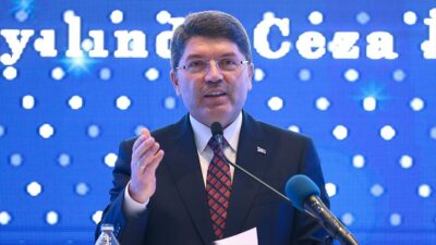Adalet Bakanı Yılmaz Tunç, "Terör örgütleriyle mücadelemizden taviz vermeden büyük