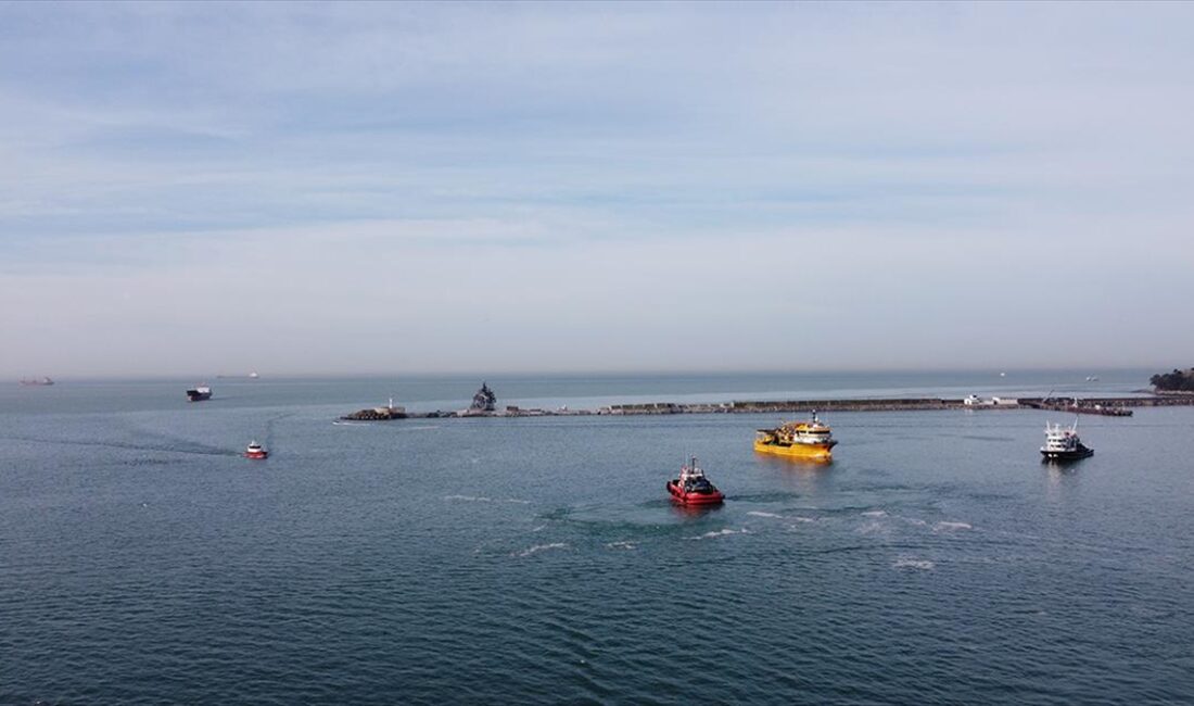 Bakan Yerlikaya'dan Zonguldak'ta batan geminin kayıp 7 personelini arama çalışmalarına ilişkin açıklama ZONGULDAK (AA) – İlçeye gelerek çalışmaları inceleyen İçişleri Bakanı Ali