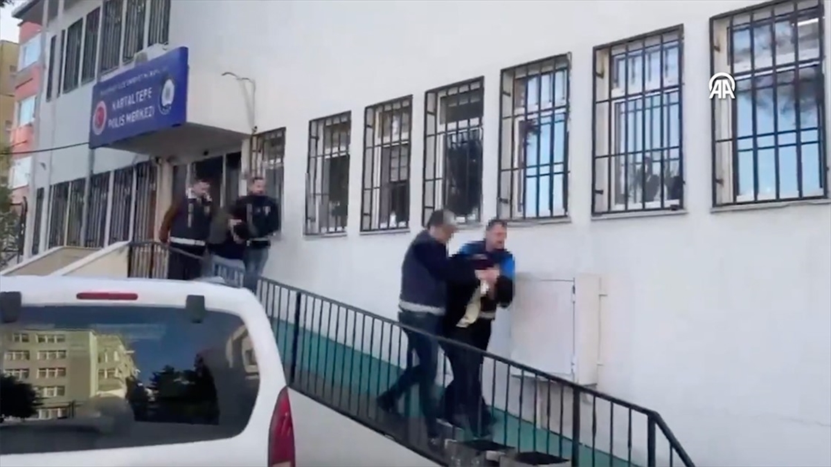 Sosyal medya için yapılan sokak röportajında kullandığı ifadeler nedeniyle gözaltına