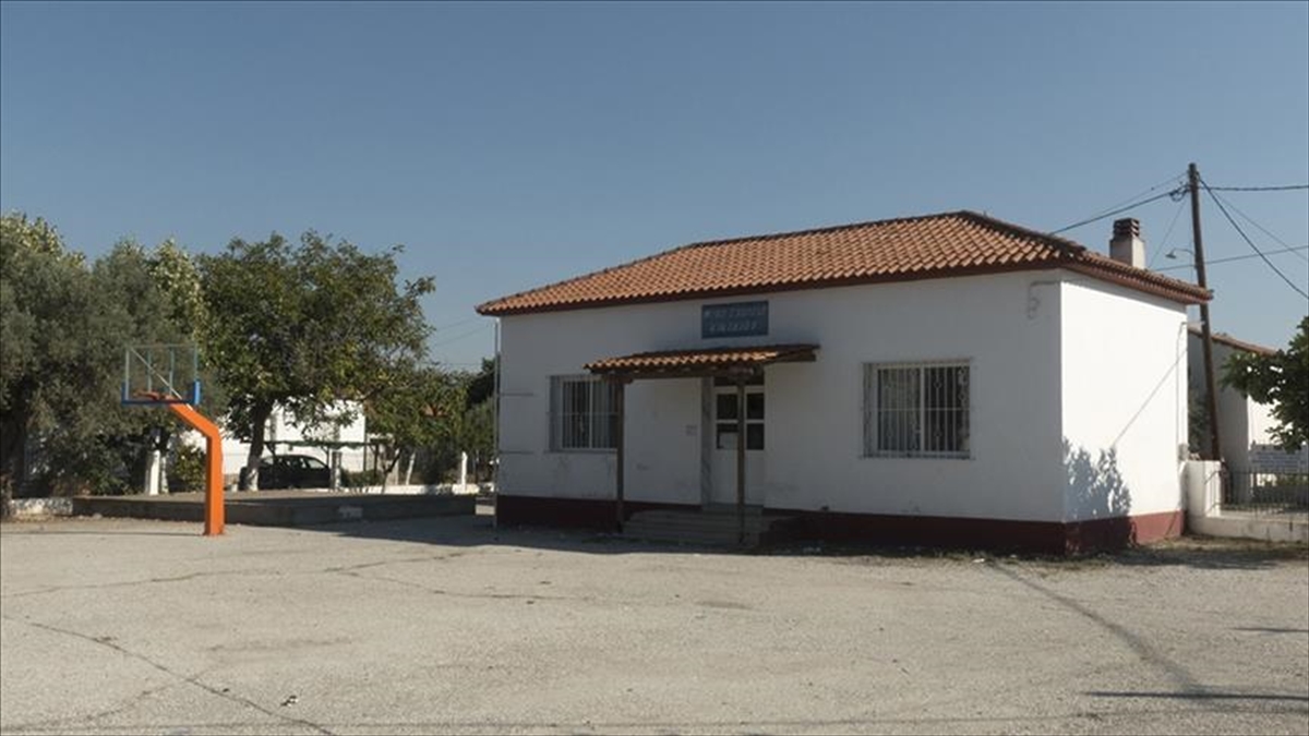 GÜMÜLCINE (AA) – İskeçe Azınlık Ortaokulu ve Lisesi Encümen Heyeti