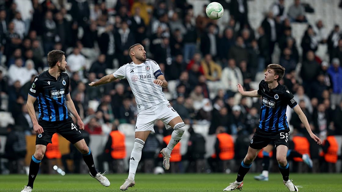 UEFA Avrupa Konferans Ligi grup aşamasında bu sezon taraftarlarına galibiyet