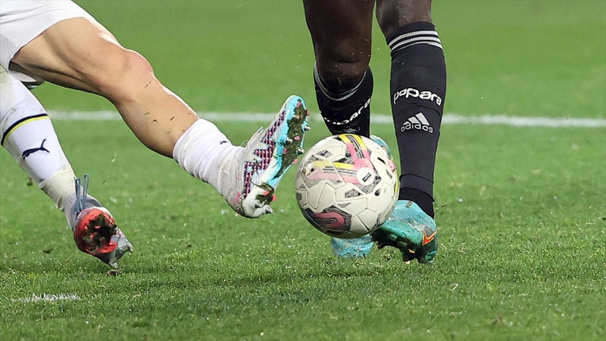 Trendyol Süper Lig'in 15. haftasında Beşiktaş ile Fenerbahçe arasında 9