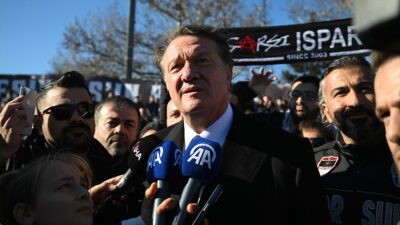 Beşiktaş Kulübü Başkanı Hasan Arat, işlerinin çok zor olduğunu ancak