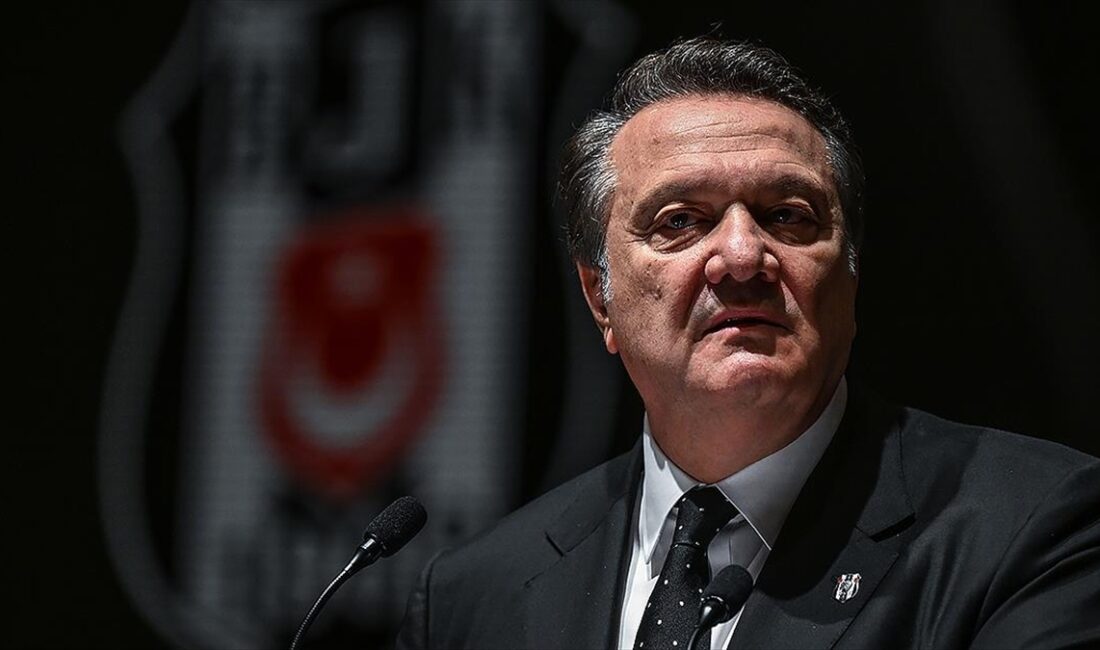 Beşiktaş Kulübü Başkanı Hasan Arat, teknik direktör konusunda görüştükleri isimler