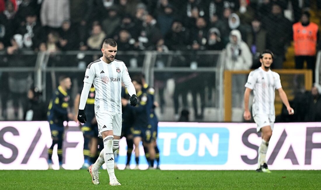 Trendyol Süper Lig'de ağırladığı Fenerbahçe'ye mağlup olan siyah-beyazlı takım, henüz