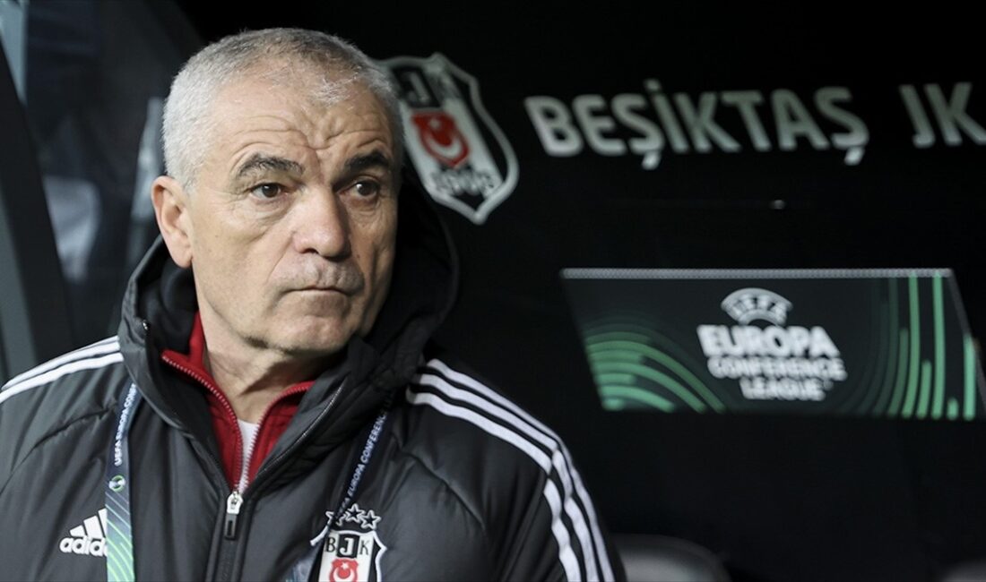 Beşiktaş Kulübü Yönetim Kurulu, teknik direktör Rıza Çalımbay'la sözleşmesi ile