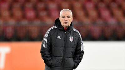 Bu sezon sergilediği performansla hayal kırıklığı yaşatan Beşiktaş'ın yollarını ayırdığı