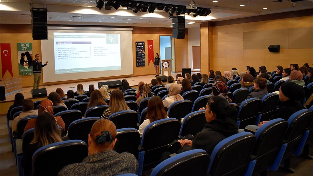 İçişleri Bakanlığınca hayata geçirilen "En İyi Narkotik Polisi Anne Projesi"