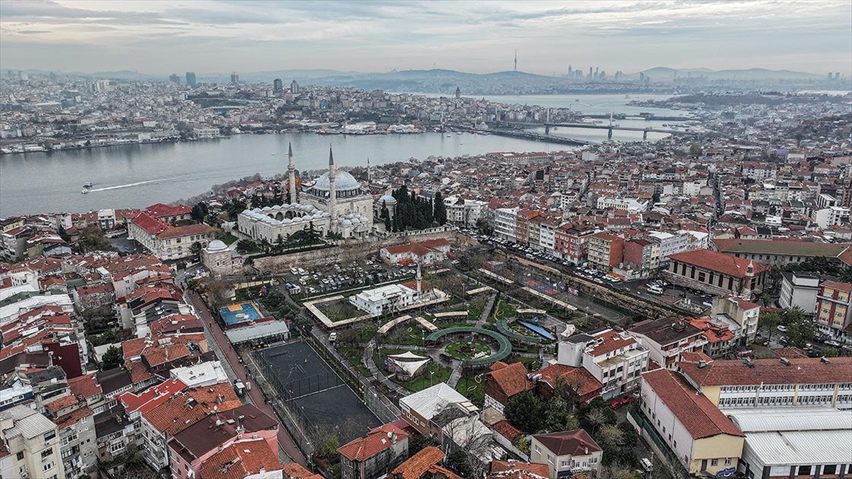 Bizans döneminde su kaynakları bakımından yetersiz olan kente taşınan suyu