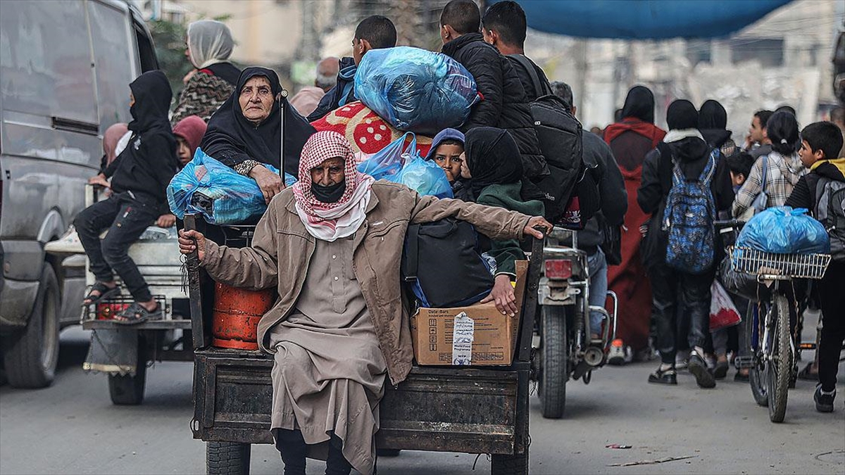 İSTANBUL (AA) – BMMYK’nin X sosyal medya platformunda, kurumun mültecileri