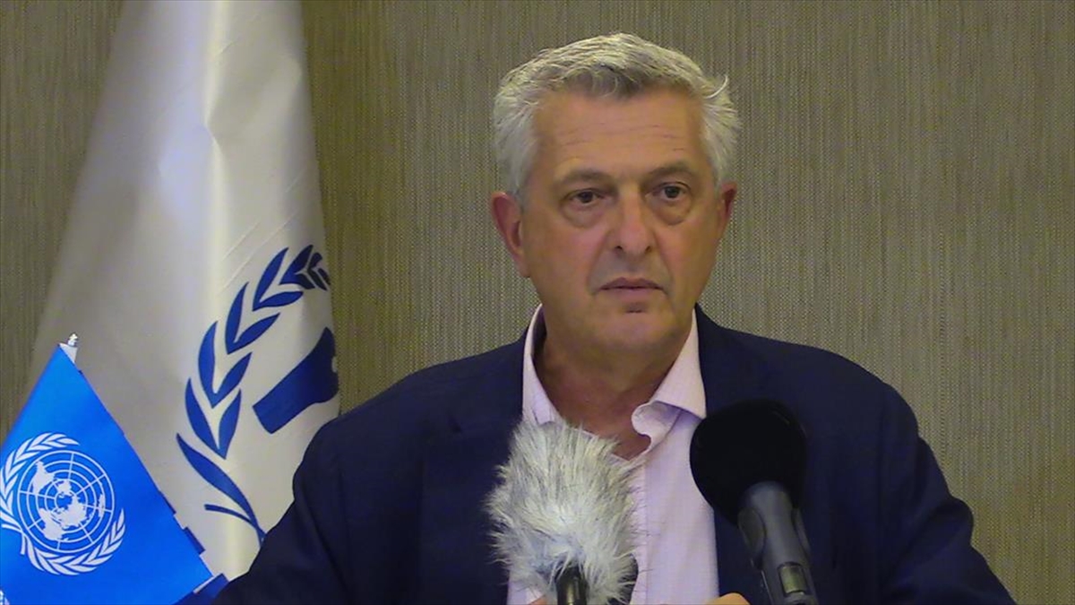 CENEVRE (AA) – Cenevre’de düzenlenen forumun açılış programında, Grandi’nin yanı