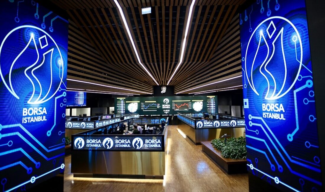 Borsa İstanbul'da BIST 100 endeksi, güne yüzde 0,08 düşüşle 7.783,90