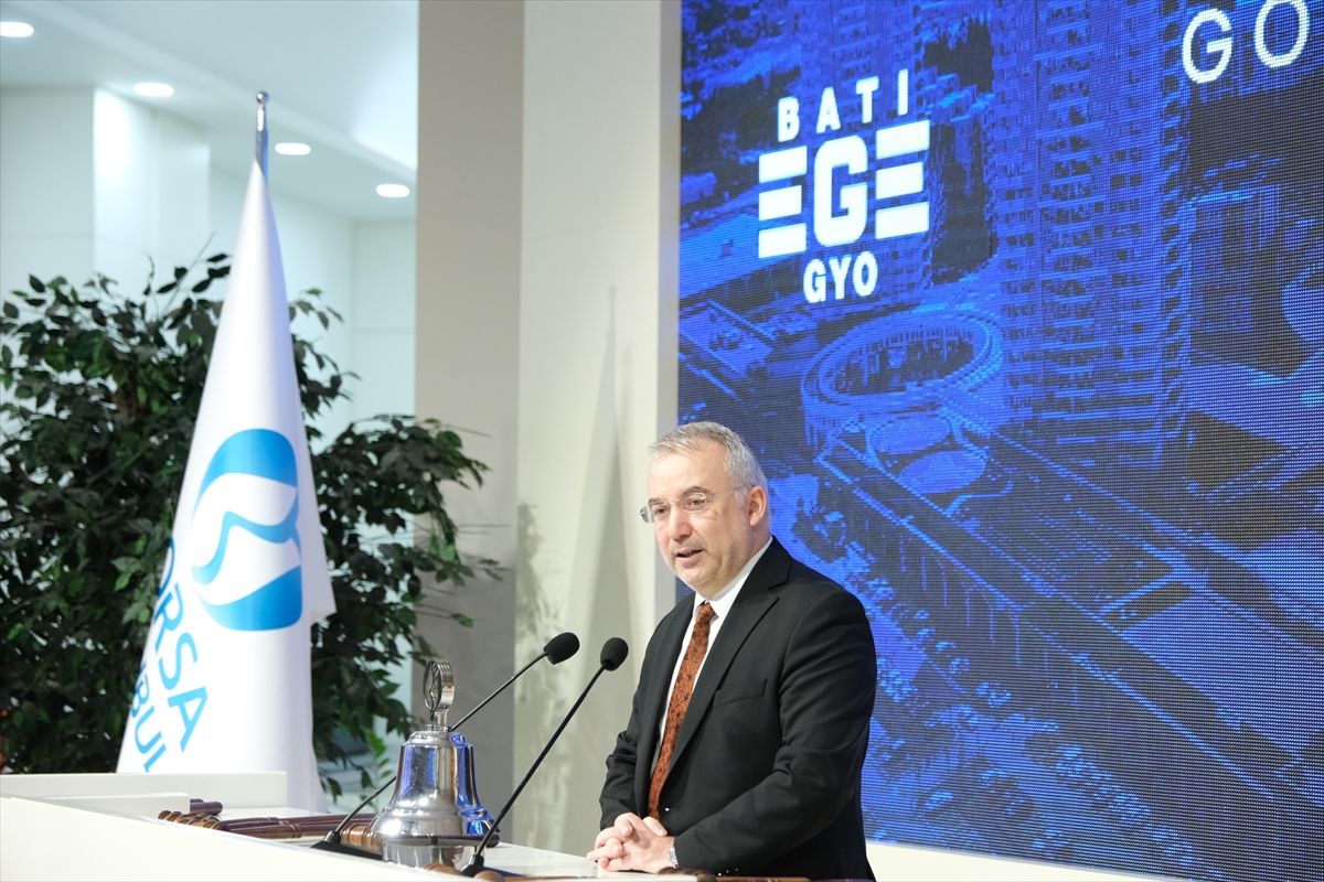 İSTANBUL (AA) – Batı Ege GYO, düzenlenen gong töreninin ardından