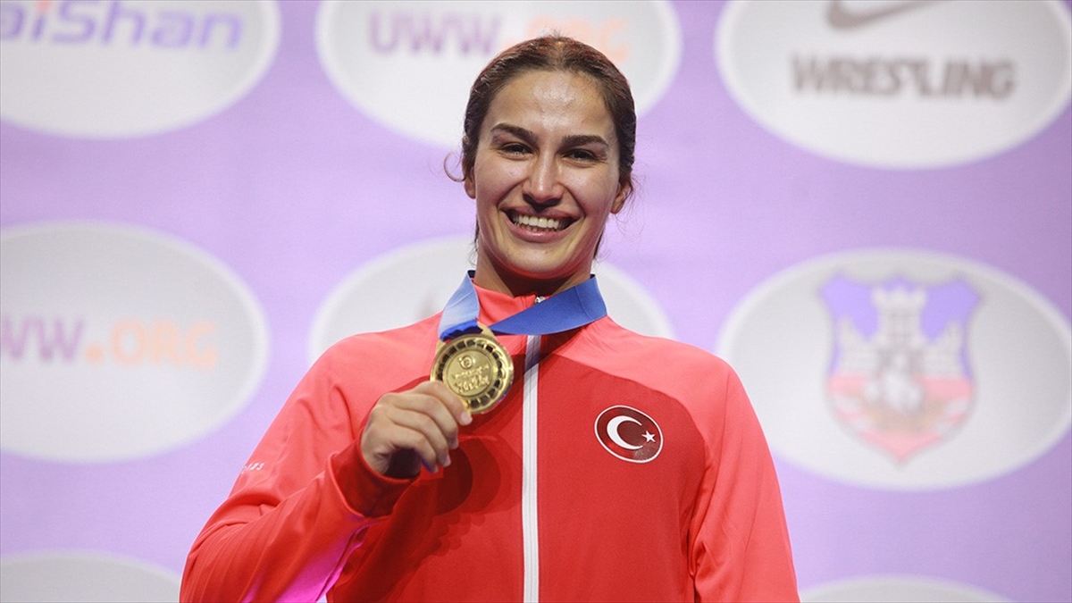 Milli sporcu Buse Tosun Çavuşoğlu, Dünya Güreş Birliği (UWW) tarafından