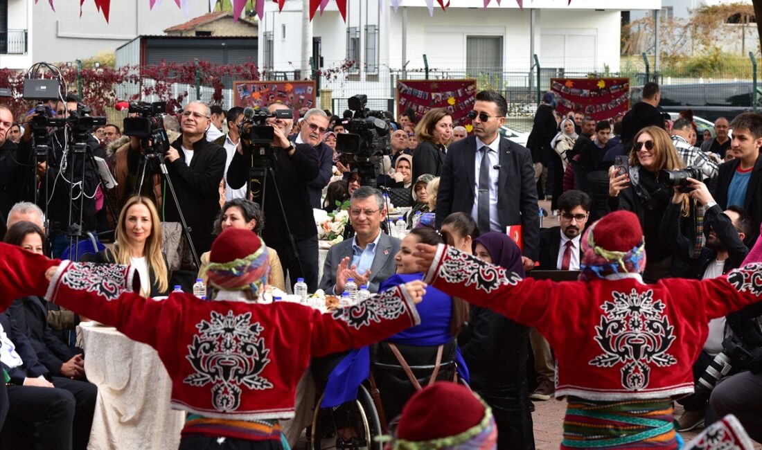 - "CHP'li belediyeler, sosyal belediyeciliğin olmazsa olmaz bir parçası olarak