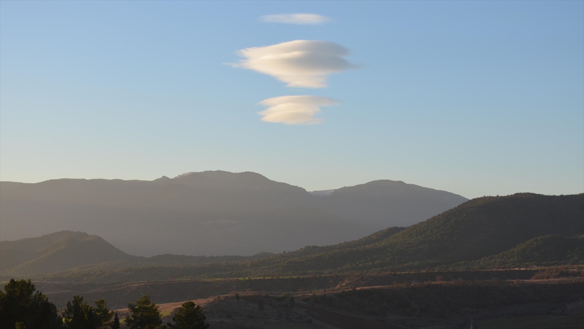 Çorum semalarında mercek bulutu oluştu.