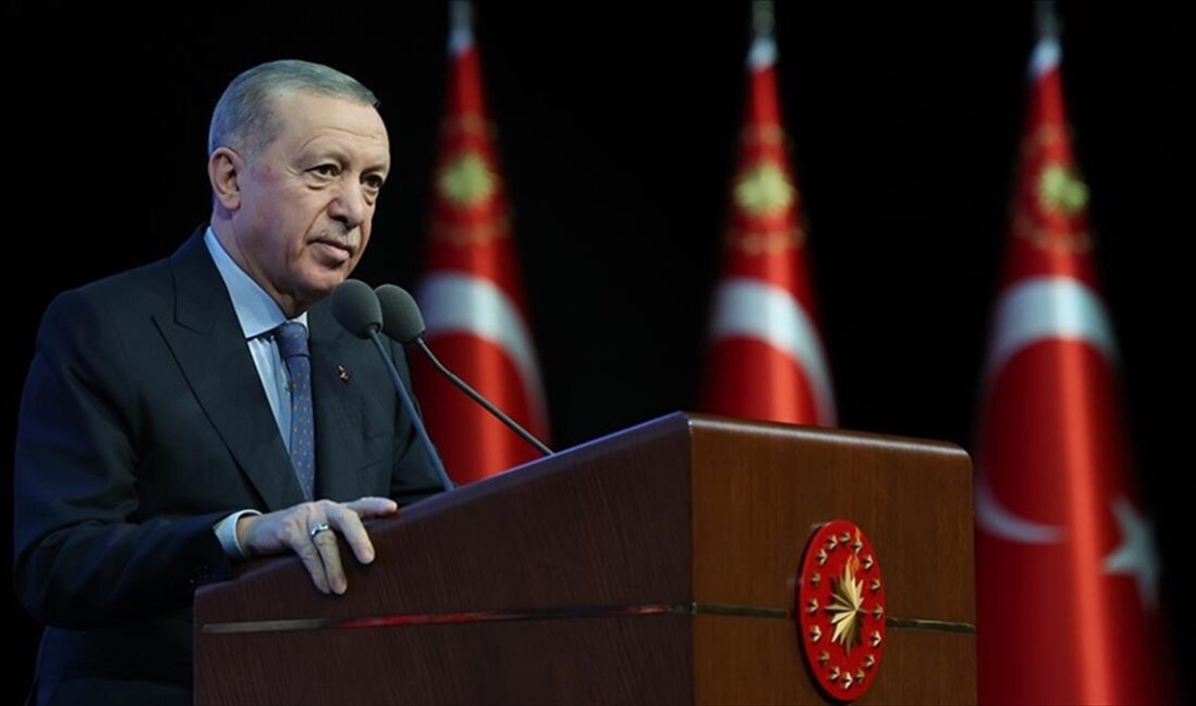Cumhurbaşkanı Recep Tayyip Erdoğan, "Buradan 85 milyonun her ferdini 'Bir